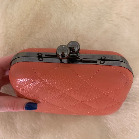 Vintage Crossbody Clutch - Picture 4 of 4